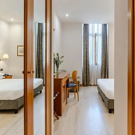 Hotel Diplomatic