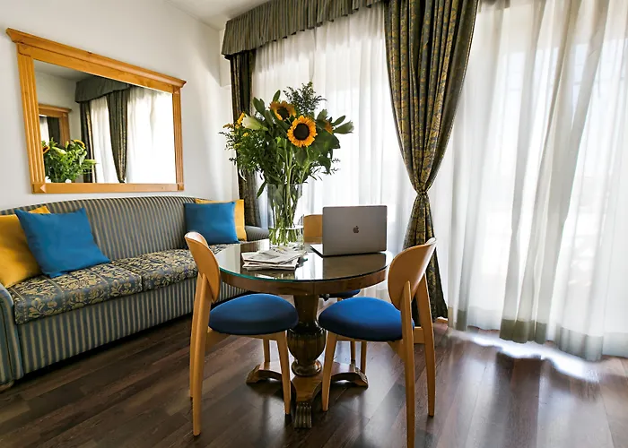 Diplomatic Otel 3*