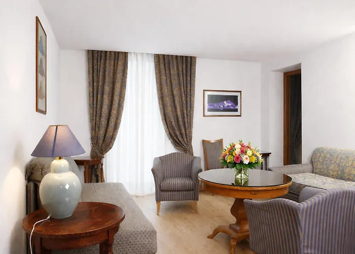 Diplomatic Otel 3*